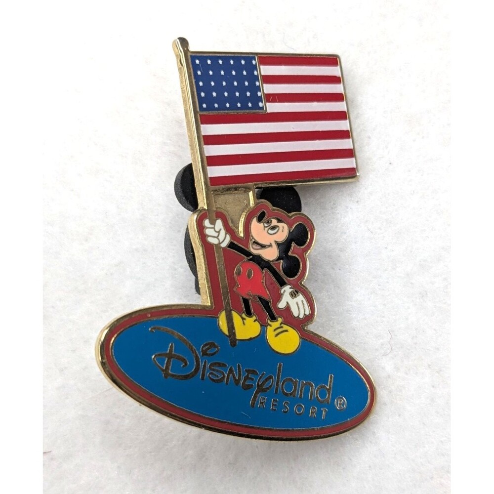 Disneyland Resort 2002 Mickey Mouse USA American Flag Patriotic Disney Pin